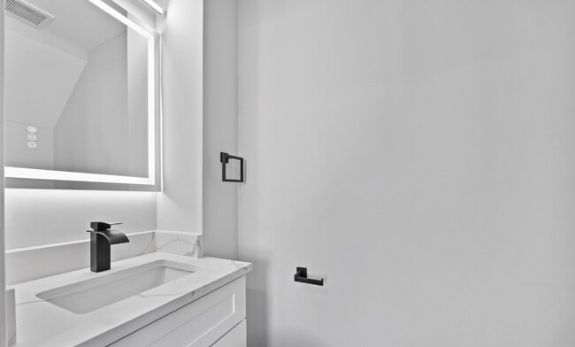 Foto del edificio - Sparrow Point #B