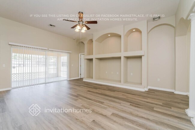 Foto del edificio - 13343 Biscayne Dr