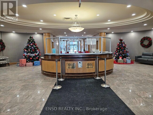 Building Photo - 5508 Yonge St