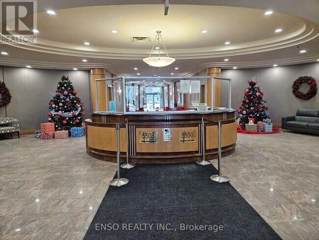 Photo du bâtiment - 5508 Yonge St