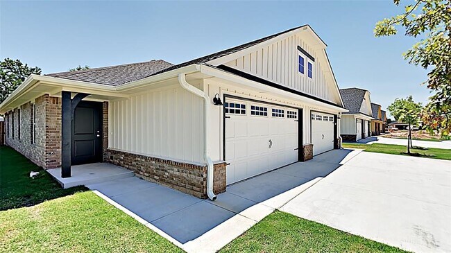 Building Photo - 4923 Avion Ct