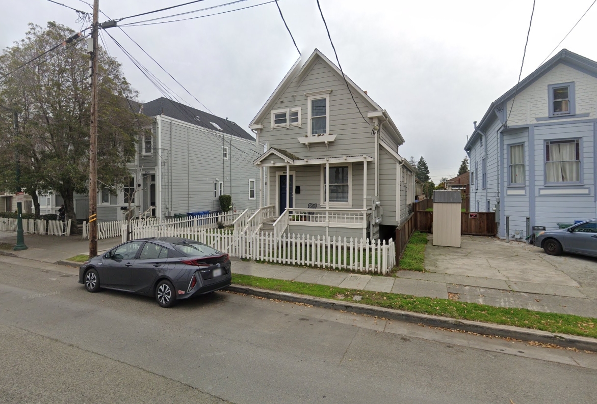 Primary Photo - 2236 Encinal Ave