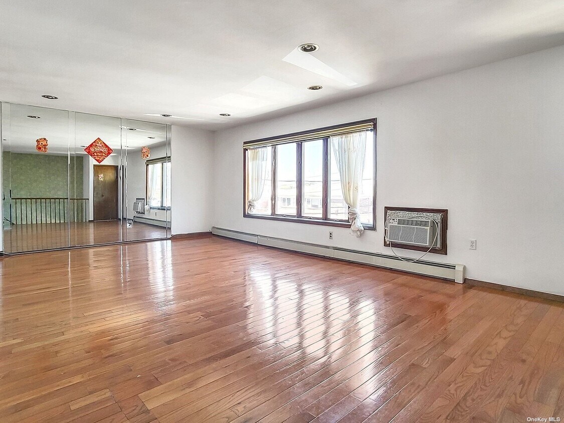 Primary Photo - 130-18 60th Ave