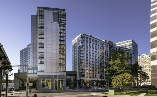 Building Photo - Continuum 55