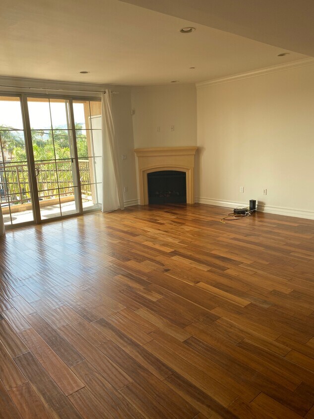 Foto principal - 837 N Hudson Ave