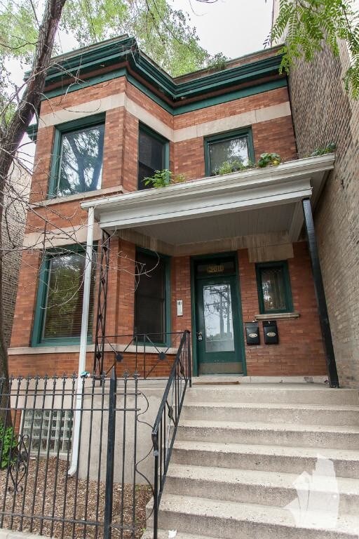 Primary Photo - 3611 N Damen Ave