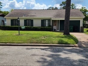 Building Photo - 3818 Wichita St