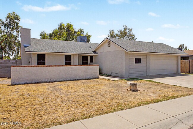 Building Photo - 5527 W Cortez St