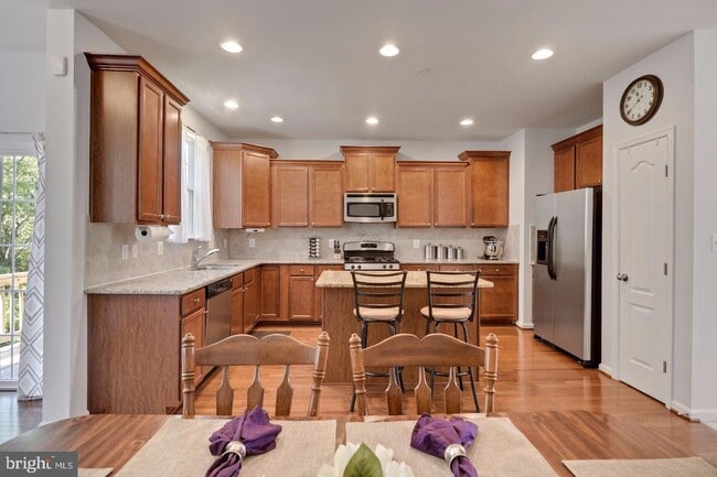 Building Photo - 7284 Mockingbird Cir