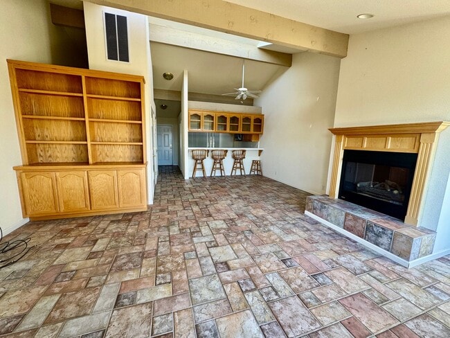 Building Photo - Adorable two bedroom in San Juan!