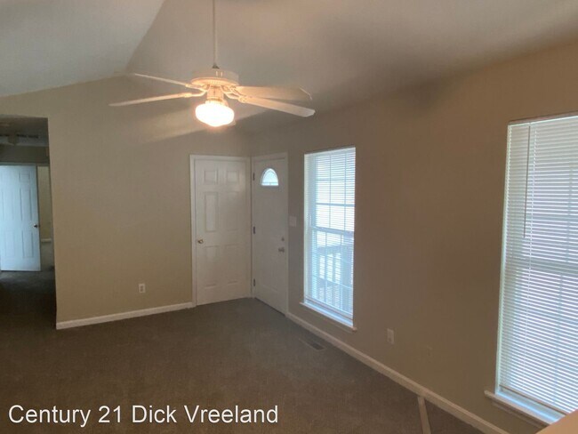 Building Photo - 3 br, 2 bath House - 1424 Huntoon Ave