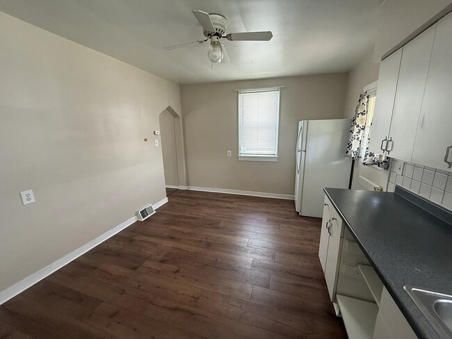Building Photo - 232 Boden Ave