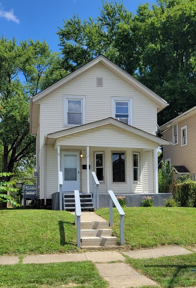 Foto del edificio - 438 S Powell Ave