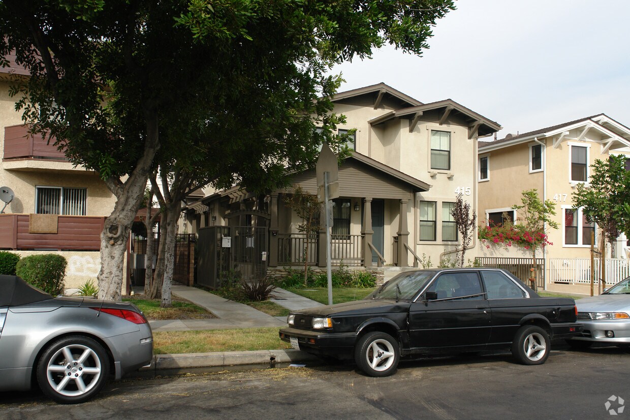 Building Photo - 415 E Elk Ave