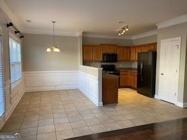 Building Photo - 2100 Cabela Dr