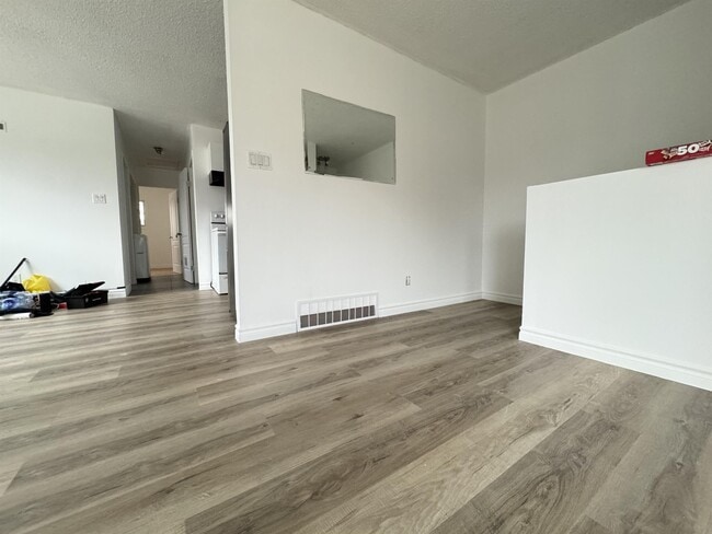 Building Photo - 9644-9682 82 Ave