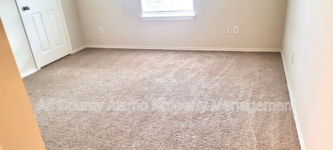 Building Photo - 10611 Mathom Landing