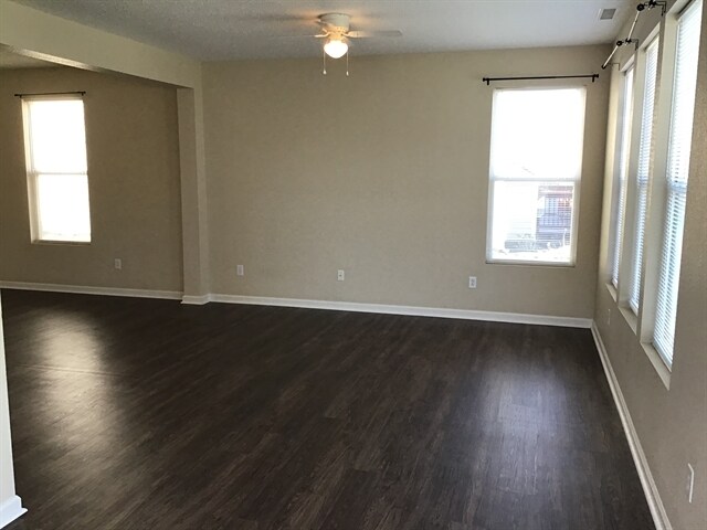 Building Photo - 12656 Wolf Run Road