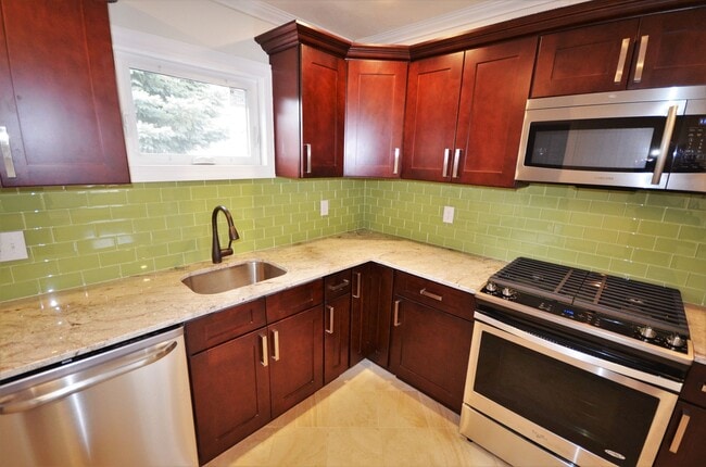 Photo - 130 Bro Apartment