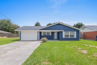 Building Photo - 503 Hickok St
