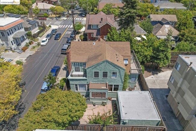 Building Photo - 477 62nd St