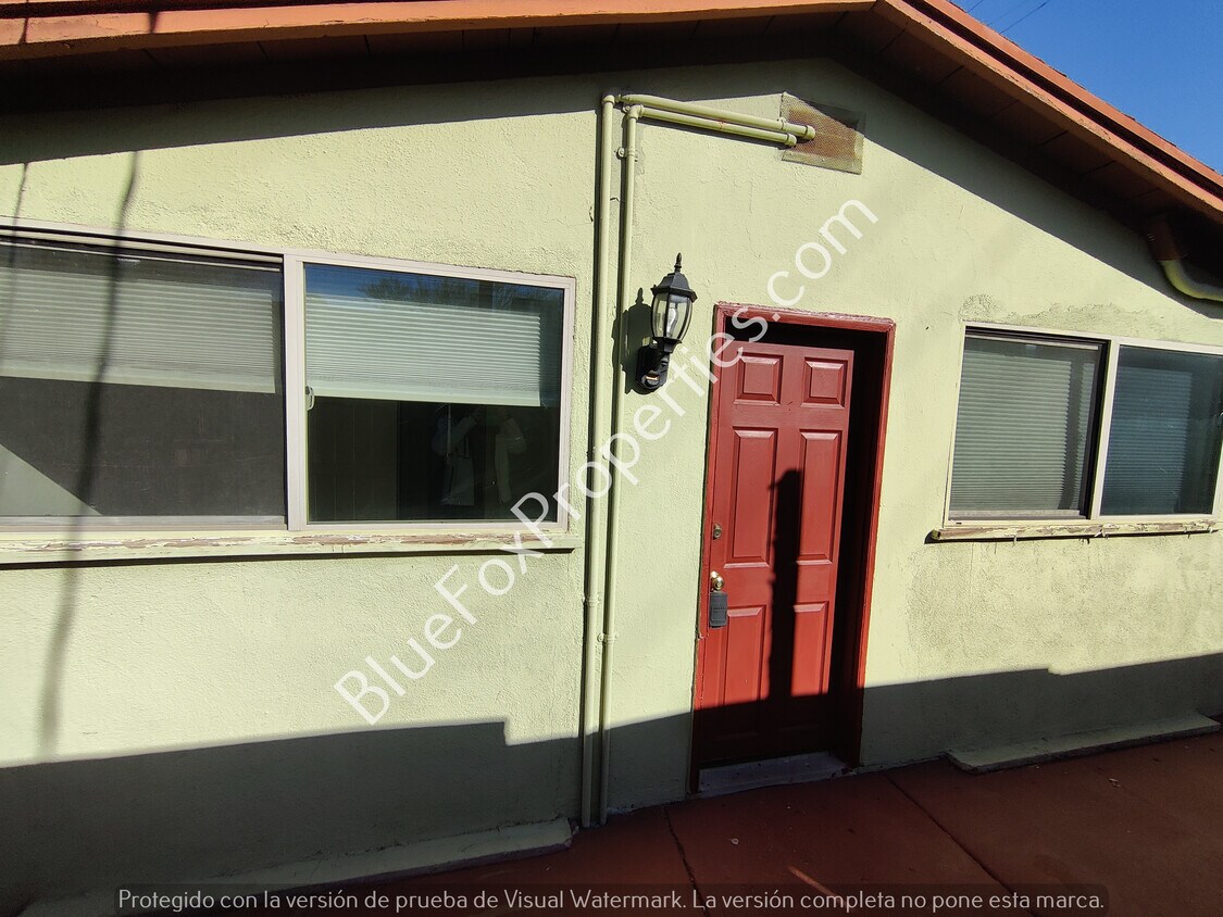 Foto principal - 3021 E Linden St