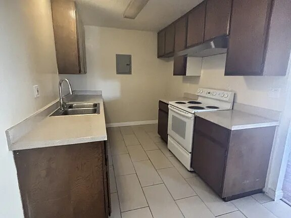 Foto del edificio - 6742 Western Ave