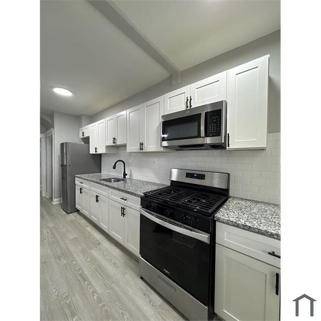 3 Bedroom Complete Rehab - 3 Bedroom Complete Rehab Townhome