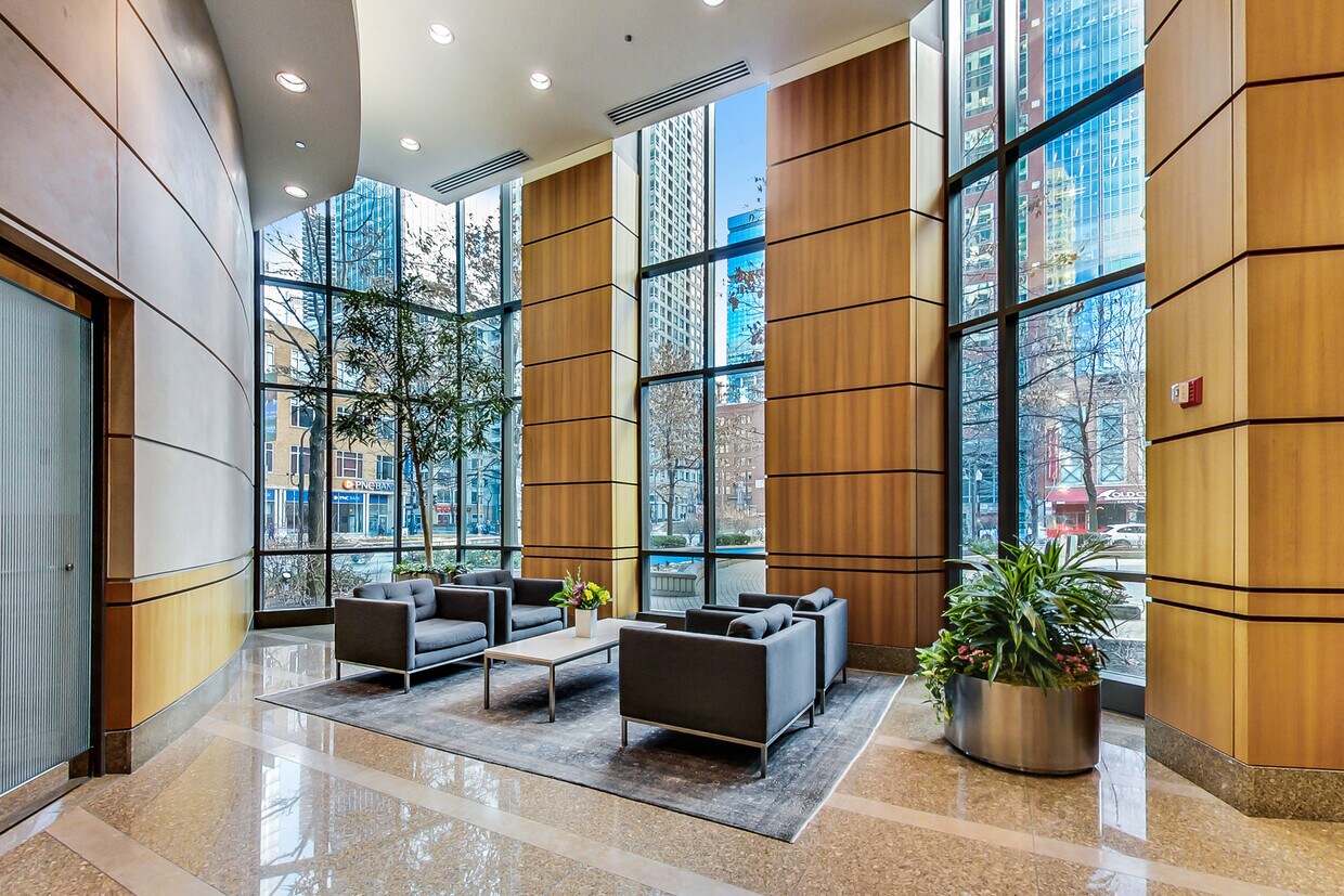 Foto principal - 400 N LaSalle Dr