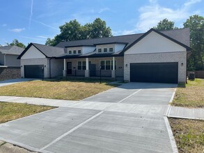 Building Photo - 94 Timber Hill Dr Building Photo - 94 Timber Hill Dr