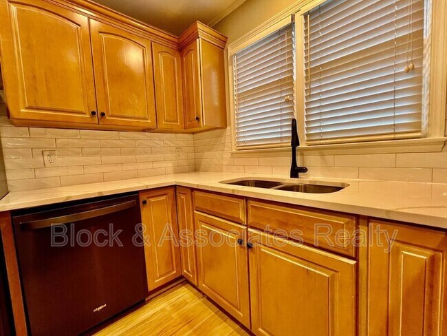 Foto del edificio - 4601 Townesbury Ln