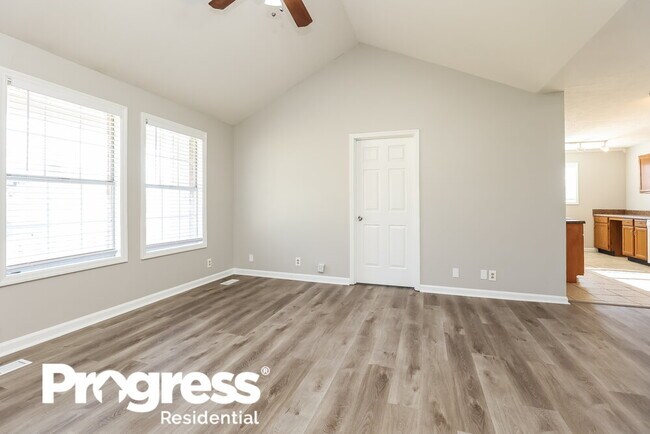 Foto del edificio - 121 Lee Ct