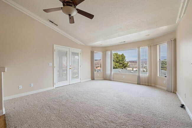 Building Photo - 4 Bedroom Retreat Overlooking Snow Canyon ...