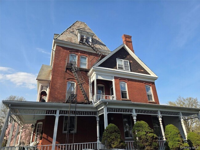 Foto del edificio - 514 Grand Ave