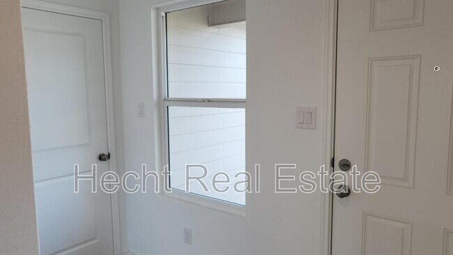 Building Photo - 9137 Navarro Vis