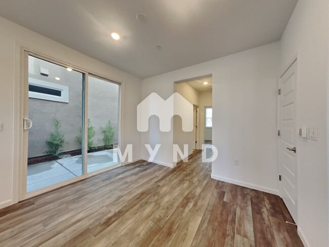 Building Photo - 1688 Matmor Rd