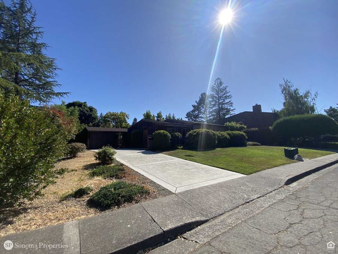1451 Mission Dr, Sonoma, CA 95476 House Rental in Sonoma, CA