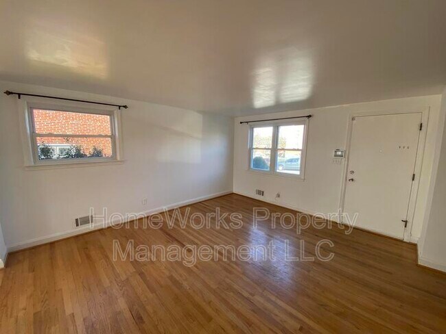 Foto del edificio - 1127 Deanwood Rd