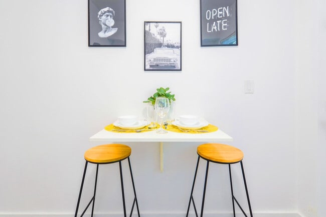 Building Photo - 515 NE 82nd St