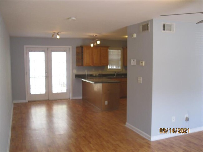 Foto del edificio - 800 Summer Pl NW