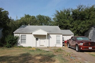 Building Photo - 5020 Cedar Hill Rd