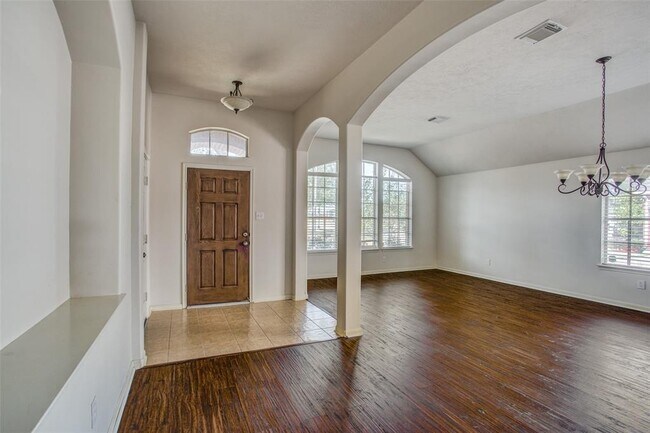 Foto del edificio - 2346 Cool Springs Ln