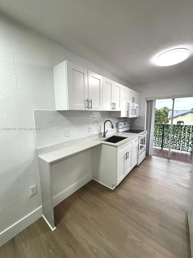 Building Photo - 3514 W 76th St