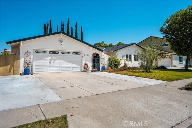 Building Photo - 2221 E Viking Ave