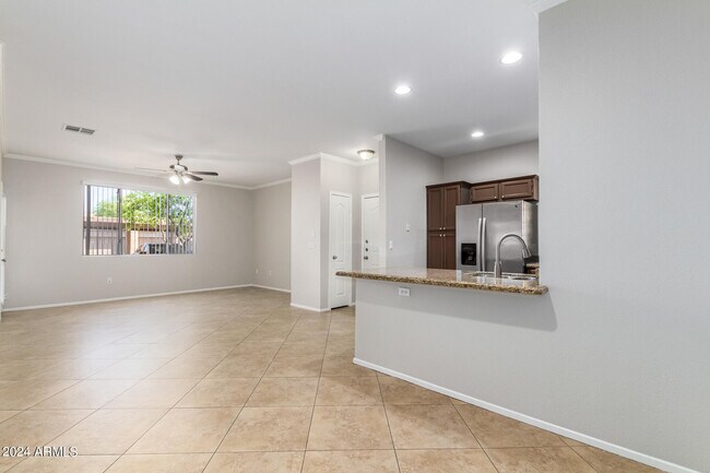 Foto del edificio - 16013 S Desert Foothills Pkwy