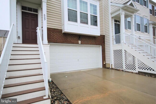 Building Photo - 609 Ellison Dr