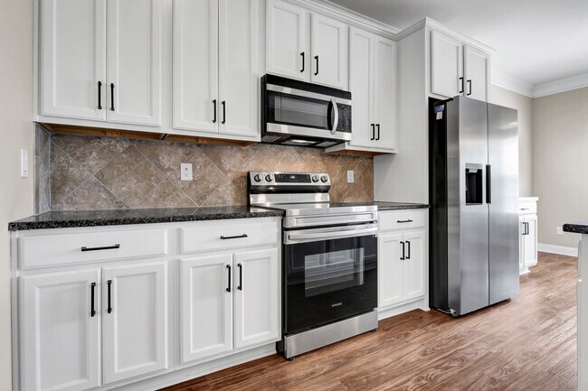 Building Photo - 315 Red Cedar Dr