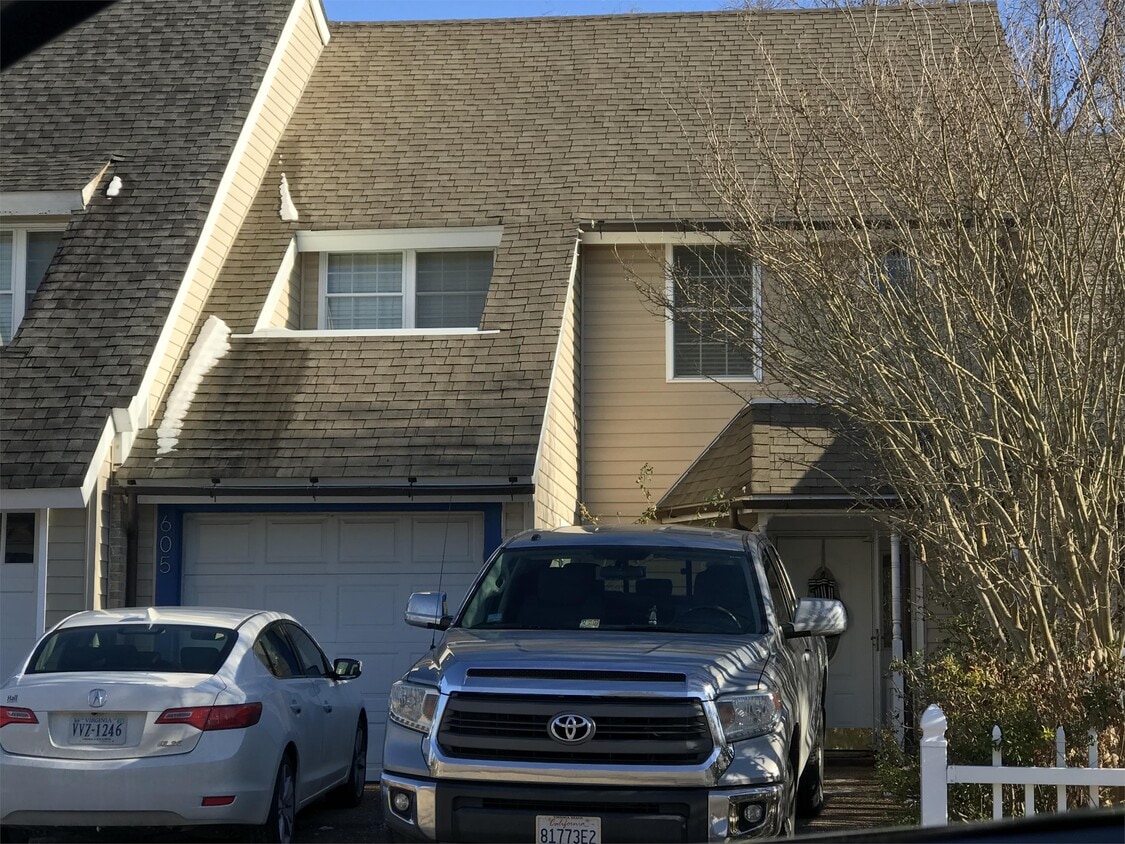 Building Photo - 605 Masefield Cir