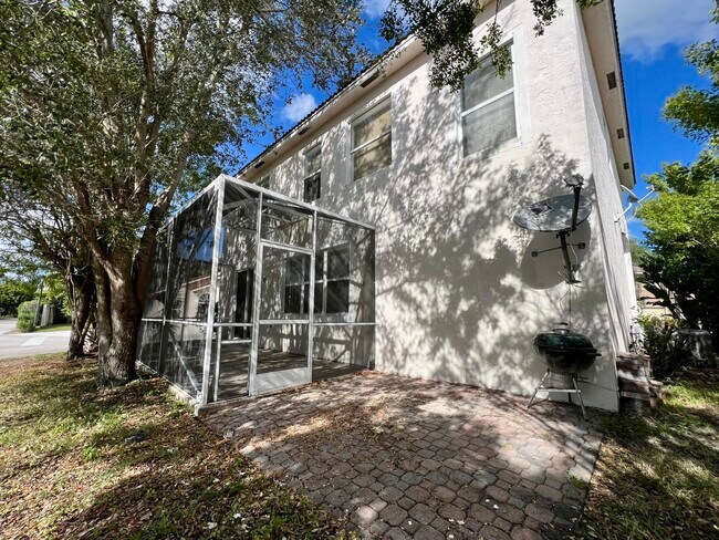 Building Photo - 1838 Capeside Cir