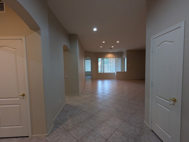 Building Photo - 10479 E Superstition Range Rd